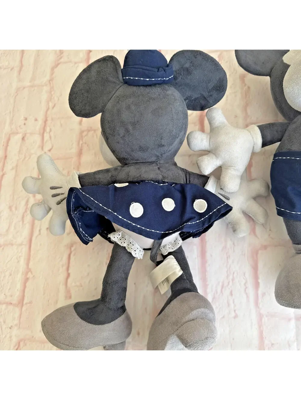 D23 Exclusive 25th Anniversary MinnieMickey Mouse Plush Toy Monochromatic